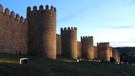 Avila-Spanien-Mauern-Bei-Nacht