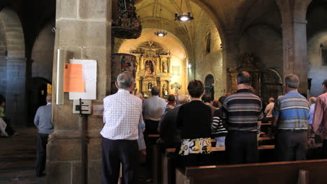 Spain-La-Alberca-church-service-3