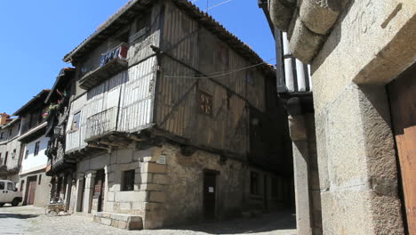 Spain-La-Alberca-half-timbered-house-1