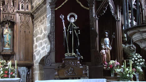 Spain-Galicia-inside-church-1