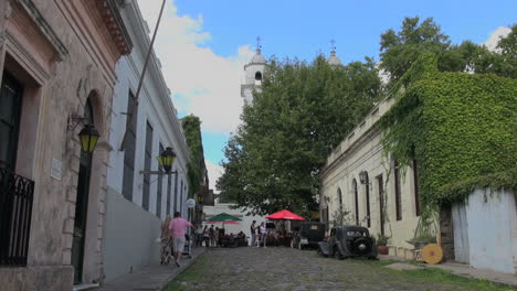 Uruguay-Colonia-Street-