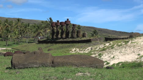 Easter-Island-Anakena-Ahu-Nau-Nau-behind-fallen-moai-14