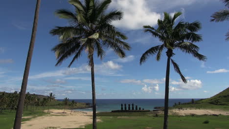 Easter-Island-Anakena-Ahu-Nau-Nau-moai-sand-and-palms-1