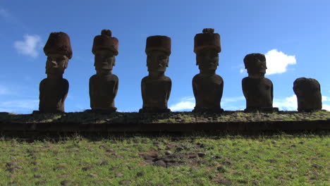 Easter-Island-Anakena-Nau-Nau-silhouette-six-moai-21