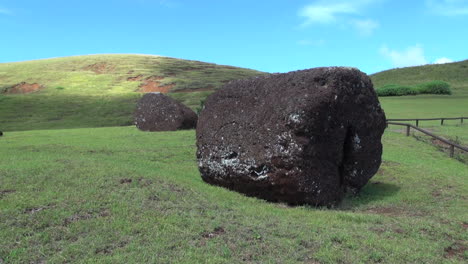 Easter-Island-Puna-Pau-raw-mined-ash-block-10