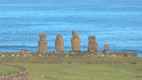 Easter-Island-Ahu-Vai-Ure-circular-wall-zoom-in-2