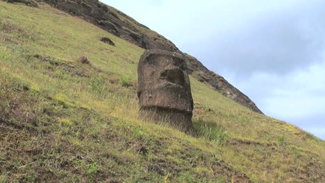 Rapa-Nui-Moai-at-Quarry-zoom-out