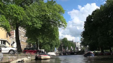 Vista-Al-Canal-De-Amsterdam