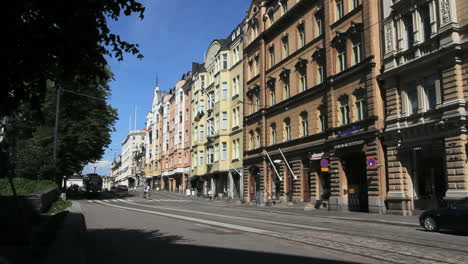 Helsinki-Finnland-Straßenszene-Mit-Gebäuden