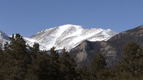 Colorado-peak-with-snow-zoom-out
