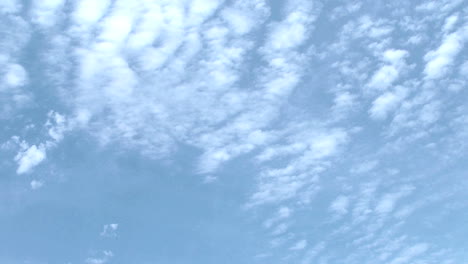 High-altitude-clouds-time-lapse