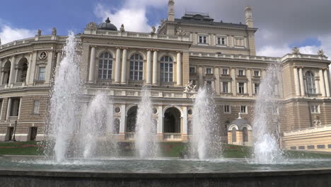 Ukraine-52-Odessa-opera-house-cx