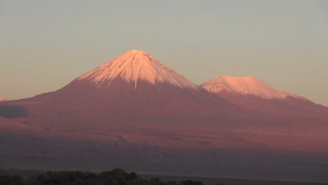 Atacama-Licancabur-Volcano-evening