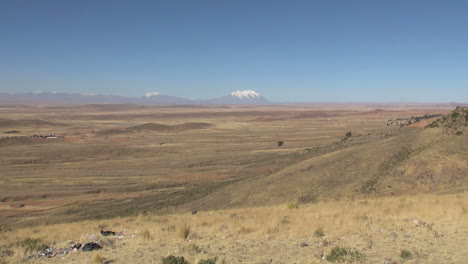 Bolivia-altiplano-and-distant-Andes