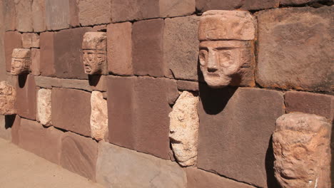Bolivia-Tiahuanaco-stone-faces