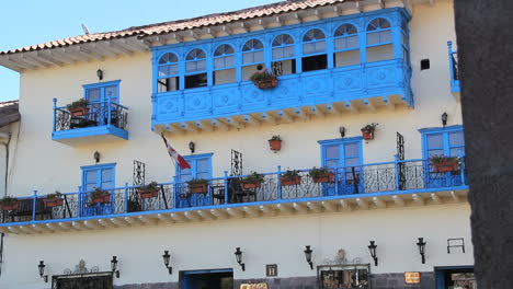 Cusco-blue-windows-c