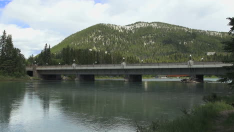 Kanada-Alberta-Banff-Bow-River-Bridge