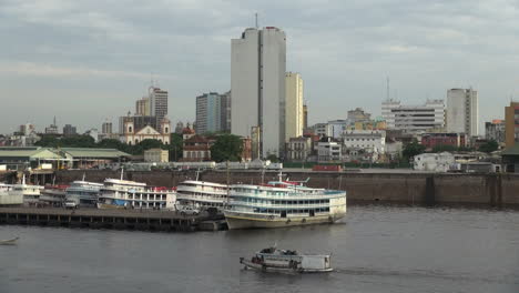 Manaus-Amazon-River-with-river-boats-s