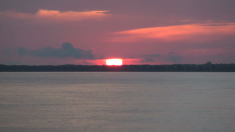 Amazonas-Sonnenuntergang-Zeitraffer