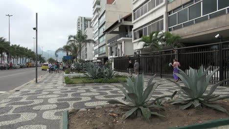 Rio-de-Janeiro-Ipanema-sidewalk-with-maguey