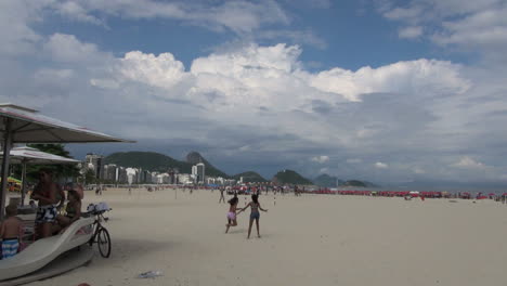 Rio-de-Janeiro-Copacabana-girls-on-beach-s