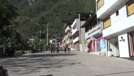 Peru-Aguas-Calientes-street-and-buildings