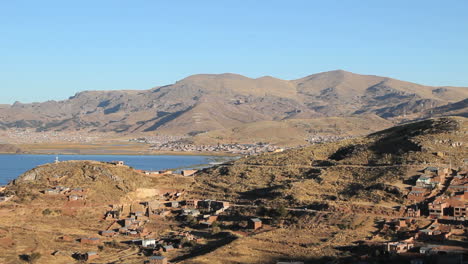 Peru-Lake-Titicaca-ribbon-of-lake-between-two-hilly-shores