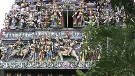 Singapore-city-Hindu-temple-carvinsgs
