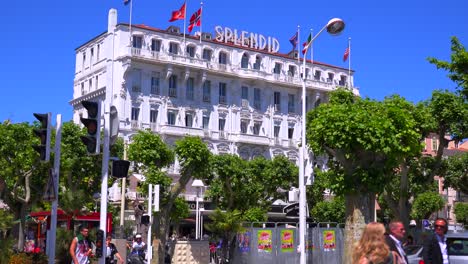 Das-Prächtige-Hotel-Beherbergt-Internationale-Besucher-Des-Filmfestivals-Von-Cannes