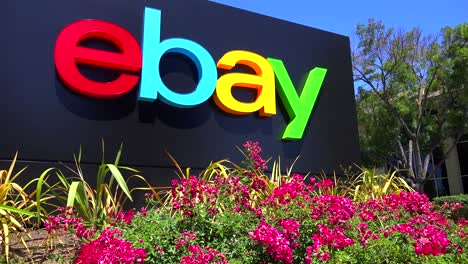 Eröffnungsaufnahme-Der-Ebay-Zentrale-In-Silicon-Valley,-Kalifornien-1