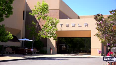 Establishing-shot-of-Tesla-corporate-headquarters-in-Silicon-Valley-California