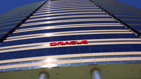 Eröffnungsaufnahme-Des-Oracle-Hauptquartiers-In-Silicon-Valley,-Kalifornien-5