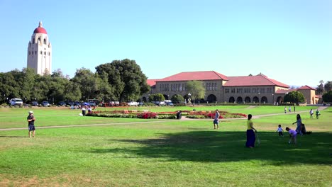 Toma-De-Establecimiento-Del-Campus-De-La-Universidad-De-Stanford-En-Palo-Alto-California