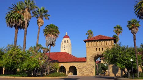 Einspielung-Des-Campus-Der-Stanford-University-In-Palo-Alto-California-6