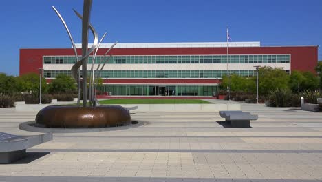 The-beautiful-modern-art-deco-city-hall-of-Richmond-California-1