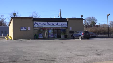 The-Ferguson-Market-and-Liquor-store-is-ground-zero-for-the-rioting-that-destroyed-the-neighborhood-2