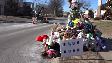 Ein-Provisorisches-Denkmal-Für-Michael-Brown,-Das-Opfer-In-Ferguson-Missouri-Geschossen-Hat