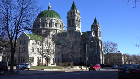 A-beautiful-Cathedral-Basilica-Catholic-church-stands-near-downtown-St-Louis-Missouri