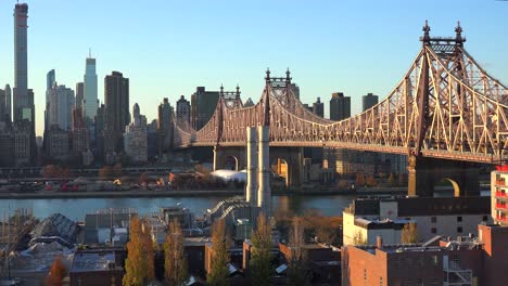Beautiful-shot-of-Manhattan-New-York-skyline-with-Queensboro-Bridge-and-Queens-foreground-1