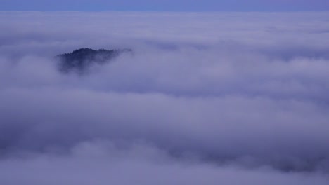 Zeitraffer-Von-Wolken-Und-Nebel,-Die-Sich-über-Den-Oregon-Kaskadenbereich-Bewegen-1