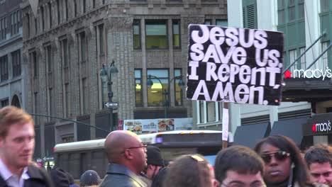 The-busy-streets-of-Manhattan-New-York-include-religious-people-urging-conversion-to-Jesus