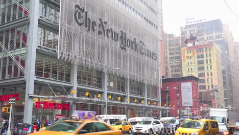 Establishing-shot-of-the-New-York-Times-building