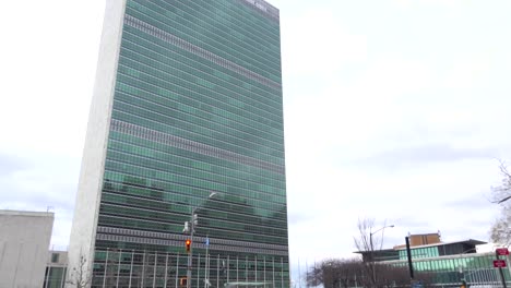Establishing-shot-of-the-United-Nations-in-New-York-City