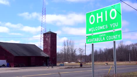 A-sign-welcomes-visitors-to-Ohio