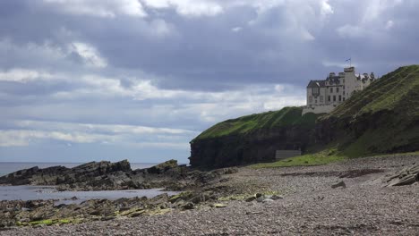 A-beautiful-Scottish-estate-along-the-shore-of-the-sea