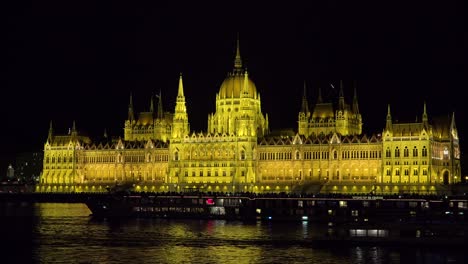 The-beautiful-parliament-building-glows-in-evening-light-along-the-Danube-River-in-Budapest-Hungary-2