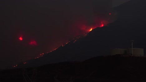 Incendios-Forestales-Arden-Por-La-Noche-En-Las-Laderas-Secas-De-California-En-2017-2