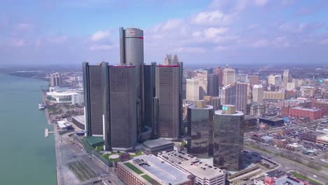 Aerial-shot-of-downtown-Detroit-with-GM-tower-and-Detroit-River-5
