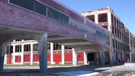 Old-rundown-and-destroyed-Packard-automobile-factory-near-Detroit-Michigan