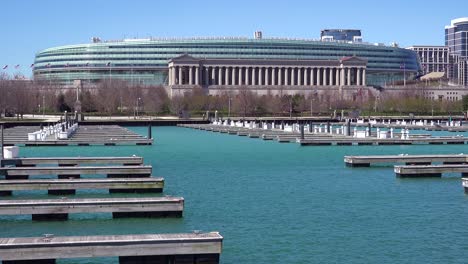 Chicago-Soldatenfeld-Mit-Hafen-Im-Vordergrund